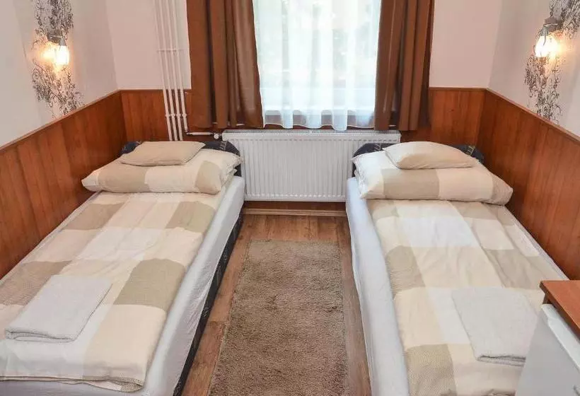 Média Panzió és Apartmanház