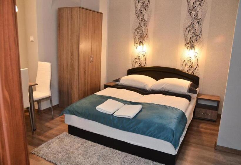 Média Panzió és Apartmanház