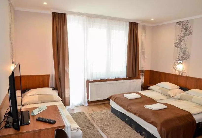 Média Panzió és Apartmanház