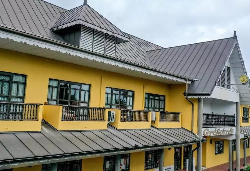 پانسیون Gregoire's Apartments