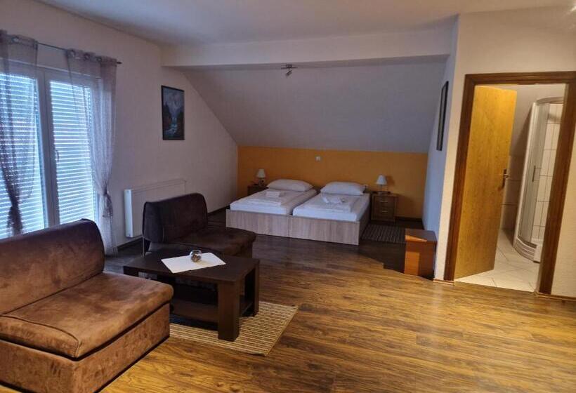 Пансион Plitvice Palace