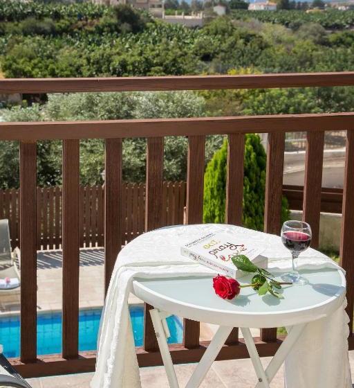 Coral Bay Sunlove Villa