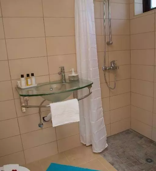 Coral Bay Sunlove Villa