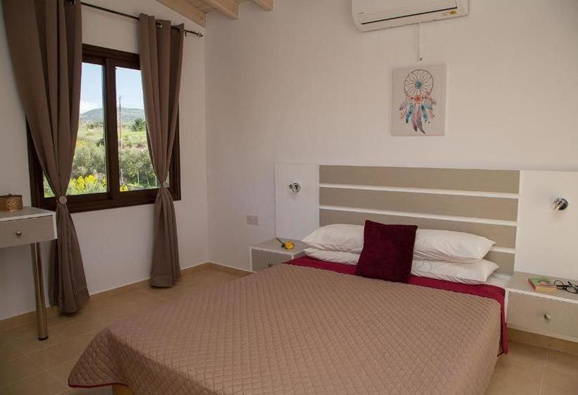 Coral Bay Sunlove Villa