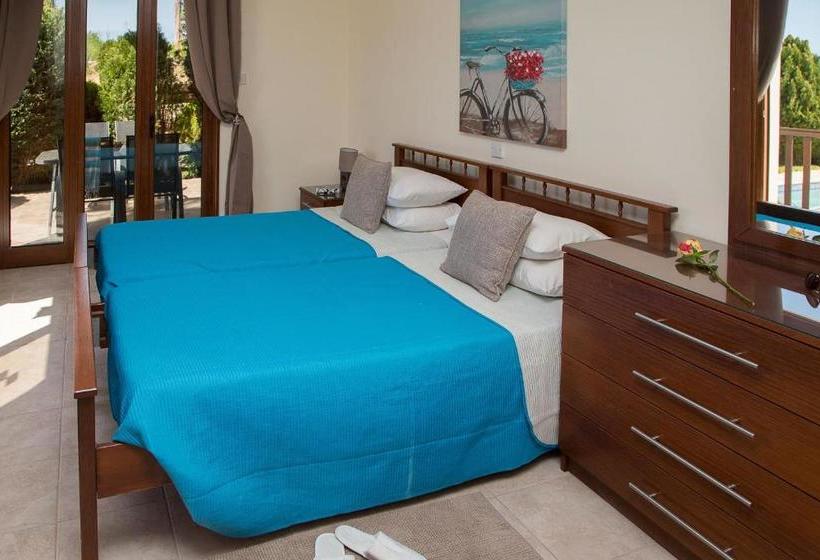 Coral Bay Sunlove Villa