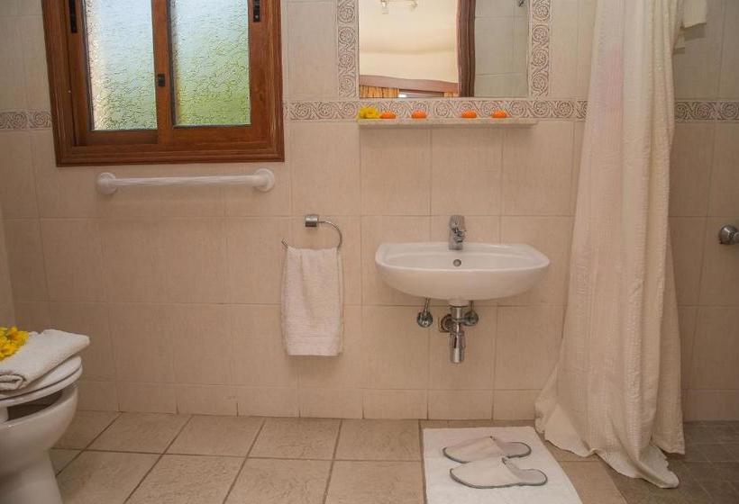 Coral Bay Sunlove Villa