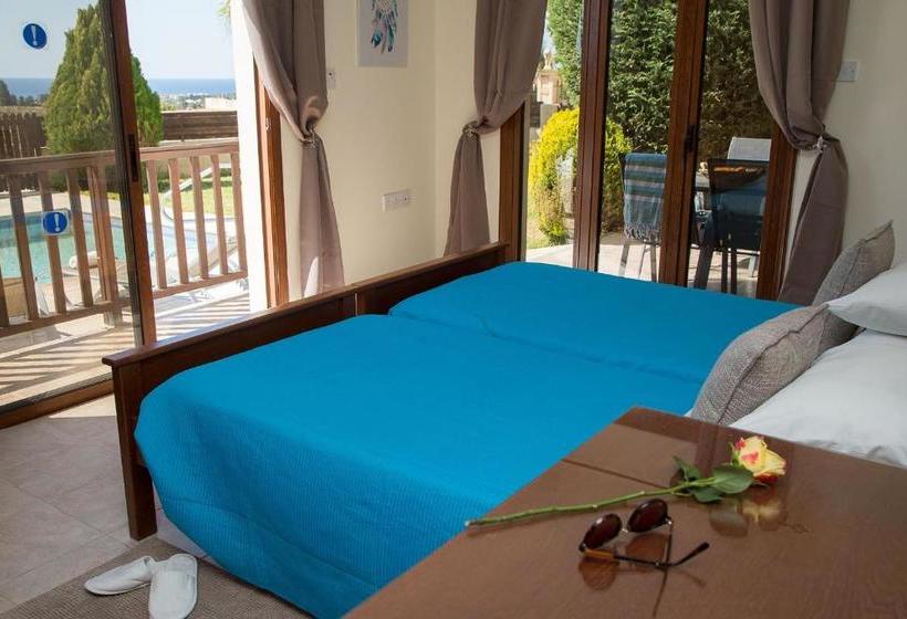 Coral Bay Sunlove Villa