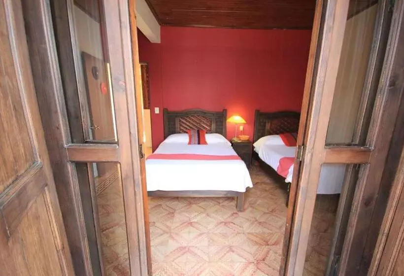 مسافرخانه Casa Madero