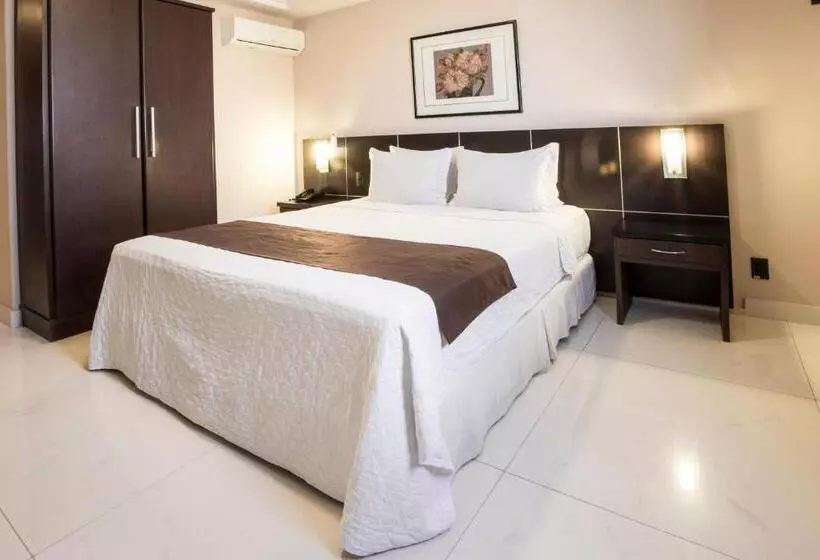 ホテル Crystal Plaza