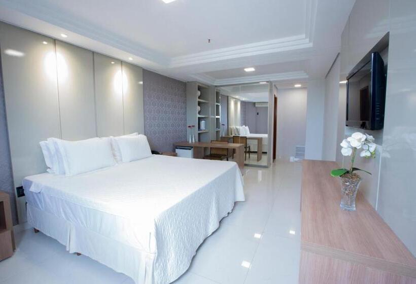 هتل Crystal Plaza