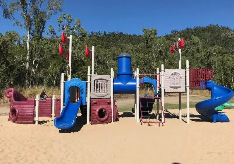 Hotelli Discovery Parks  Airlie Beach