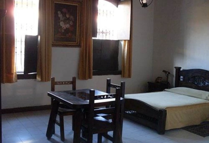 هتل Posada De San Antonio