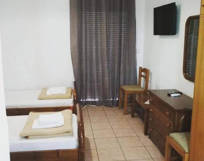 בית מלון כפרי The Village