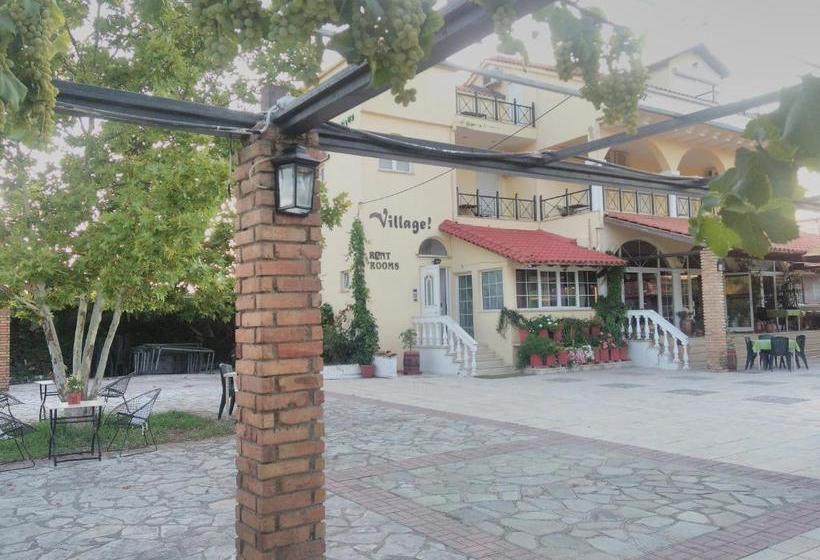 בית מלון כפרי The Village