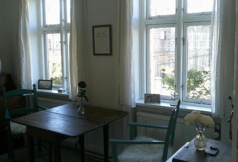 פנסיון The Little Guesthouse