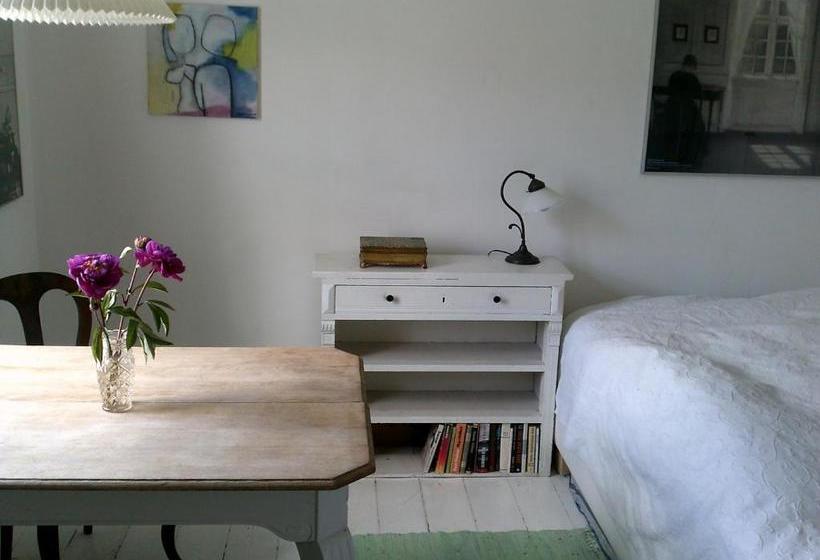 פנסיון The Little Guesthouse