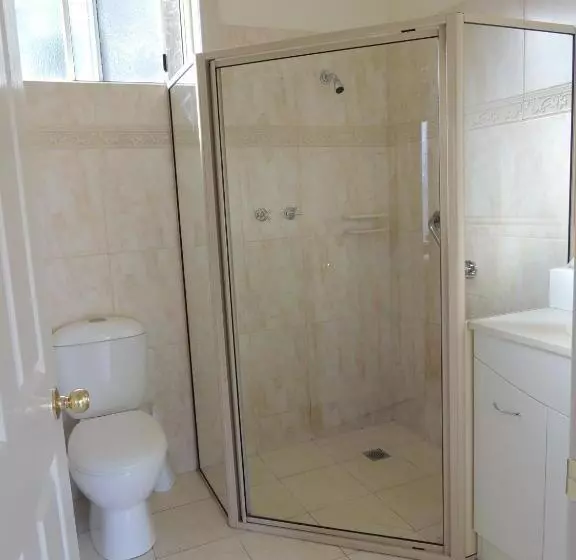 Hotelli Riverview At Ross