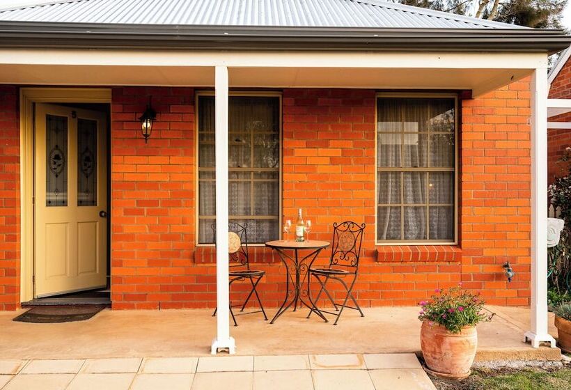 ホテル Riverview At Ross