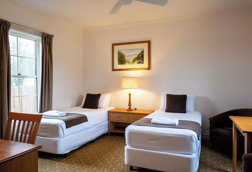 Hotelli Riverview At Ross