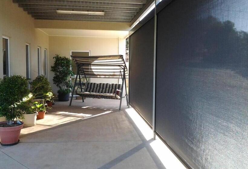 ベッドアンドブレックファースト Lyreen's Apartment