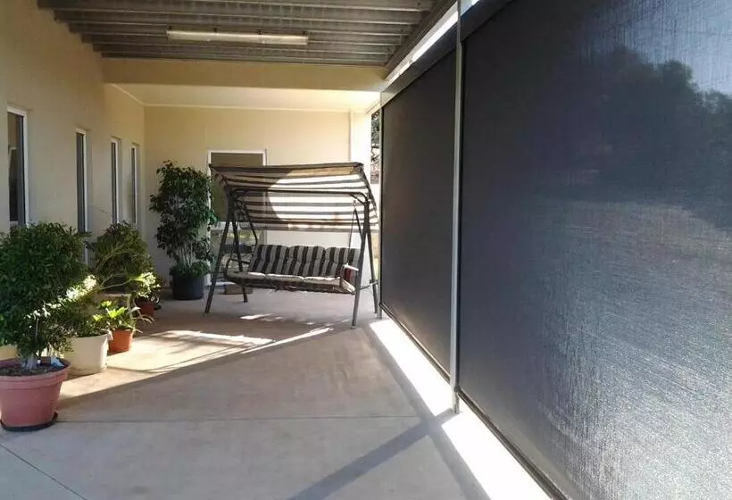 Aamiaismajoitus (B&B) Lyreen's Apartment