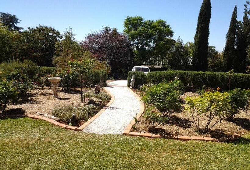 ベッドアンドブレックファースト Lyreen's Apartment