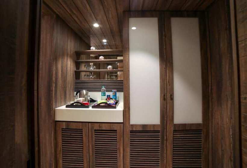 هتل Sayaji Rajkot