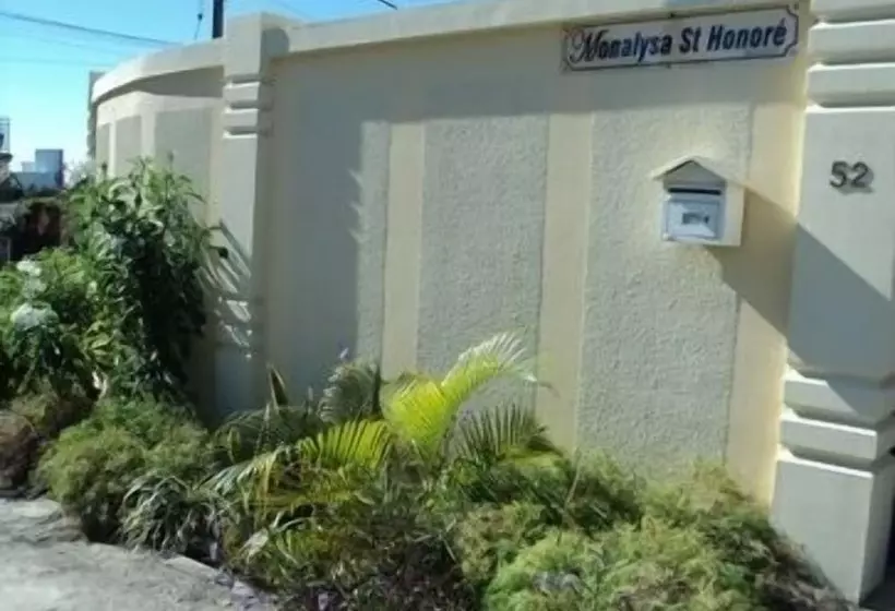 Monalysa St Honoré Apartment & Studio