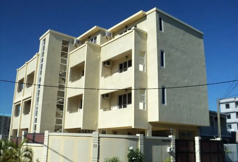 Monalysa St Honoré Apartment & Studio