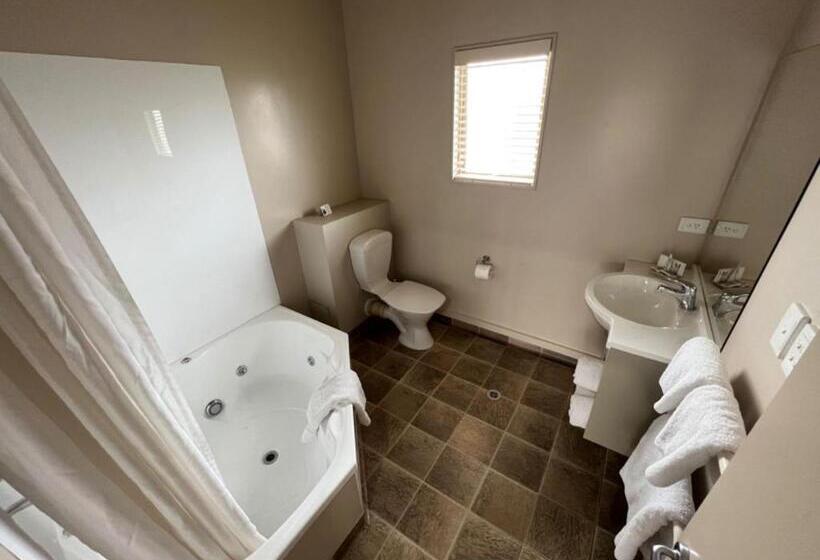 מוטל The Suites Ashburton