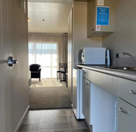 מוטל The Suites Ashburton