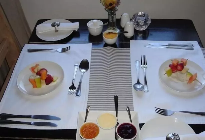 Majatalo Baleia Guest Lodge