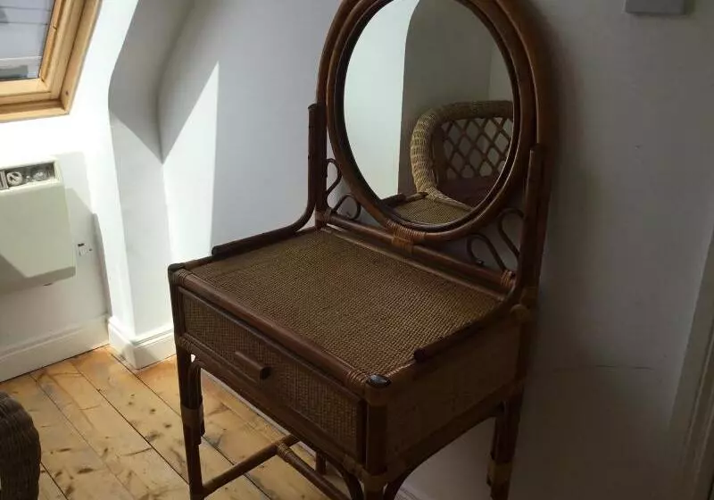 Majatalo O Connors Guesthouse