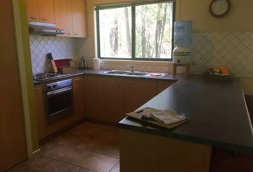 リゾートホテル Idyllic Retreat For 4 People In Beautiful Otway Ranges, Recharge & Refresh In Hot Tub