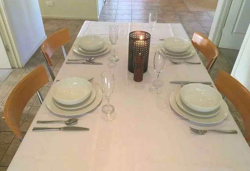 リゾートホテル Idyllic Retreat For 4 People In Beautiful Otway Ranges, Recharge & Refresh In Hot Tub