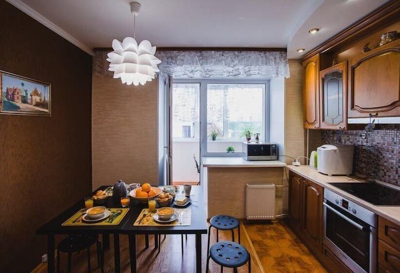 Nocleg ze śniadaniem Tri Zaytsa