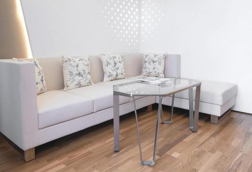 Flyzoo Hotel Alibaba Future