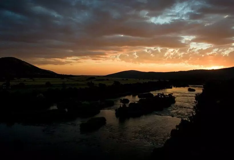Hotelli Elgro River Lodge