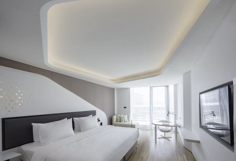 Flyzoo Hotel Alibaba Future