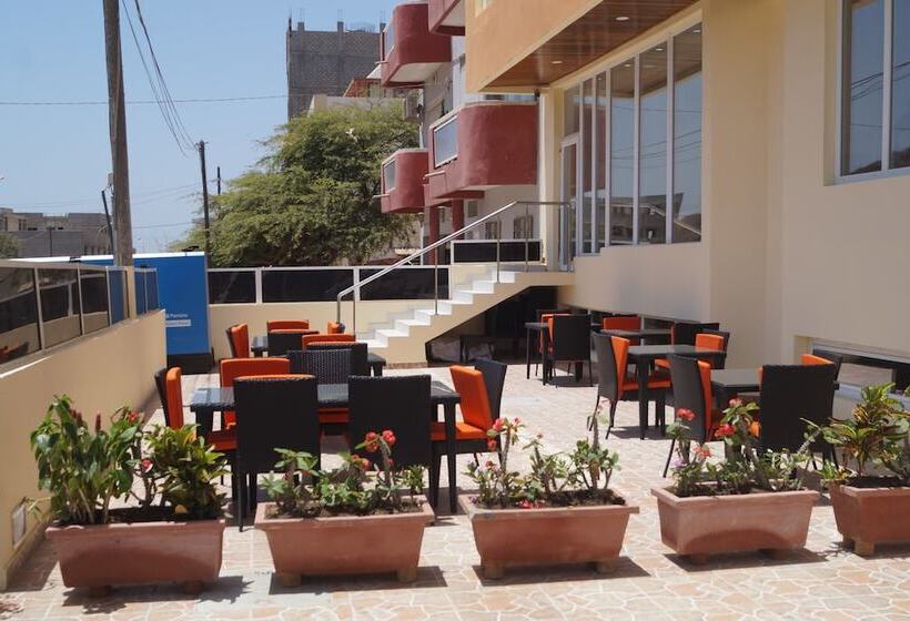 هتل Hôtel Colonia