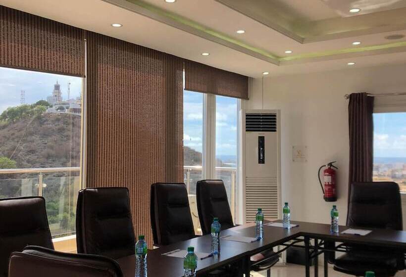 هتل Hôtel Colonia