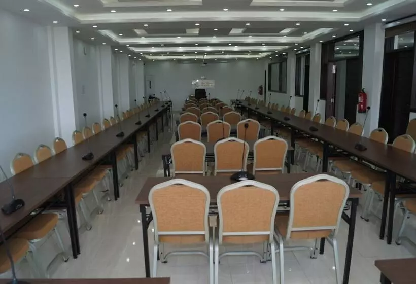 هتل Hôtel Colonia