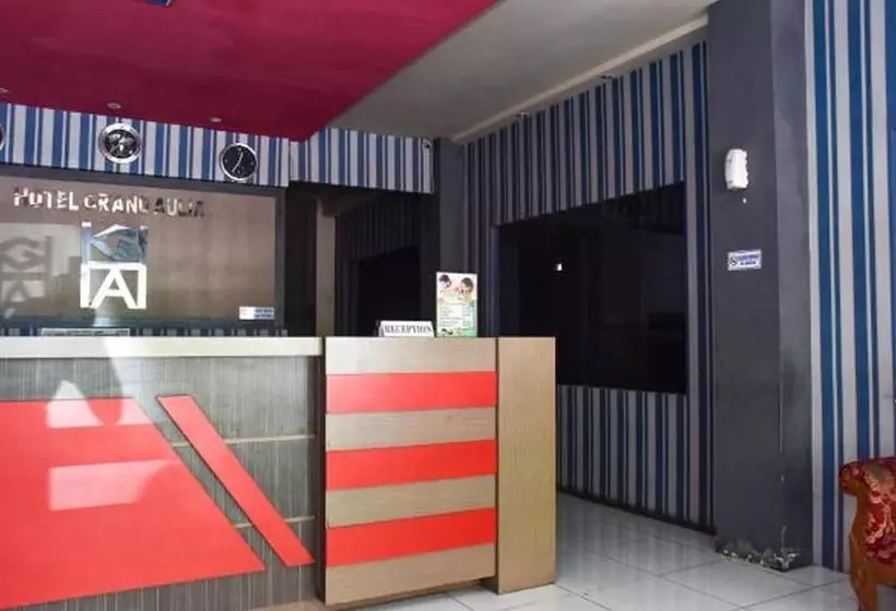 ホテル Reddoorz Near Universitas Muhammadiyah Makassar