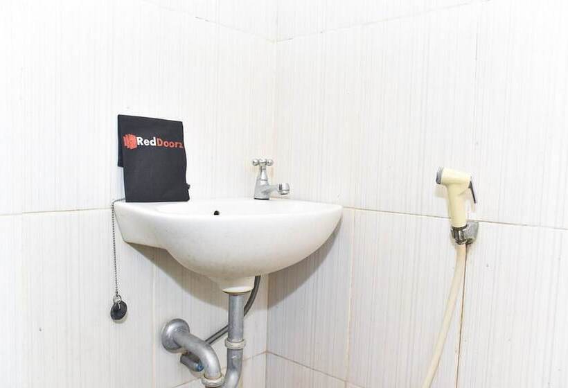 Otel Reddoorz Near Universitas Muhammadiyah Makassar