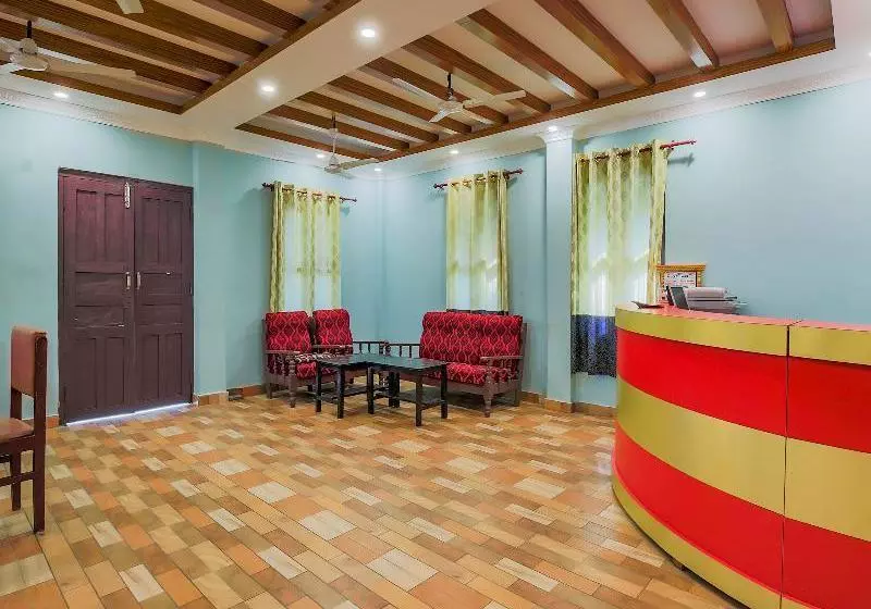 هتل Spot On 437 Gairibari Resort