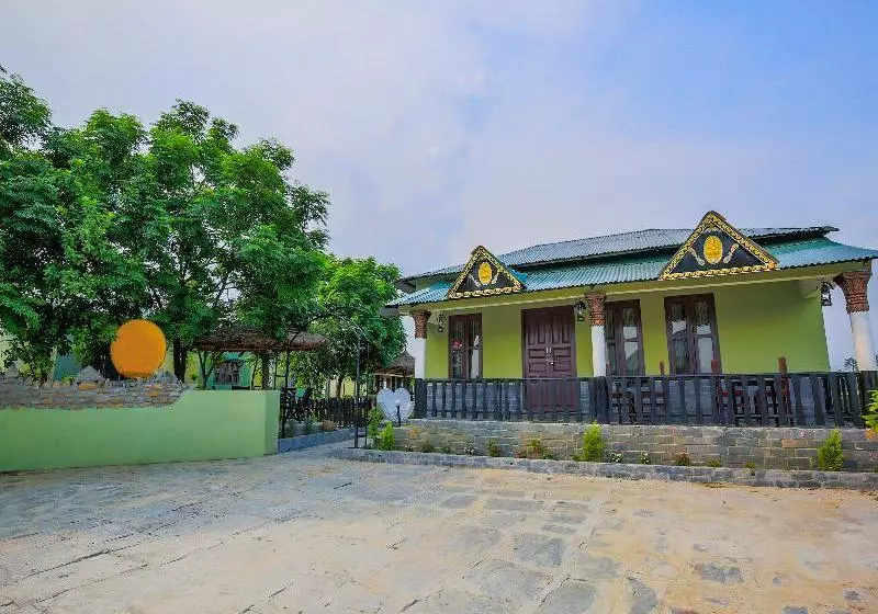 هتل Spot On 437 Gairibari Resort