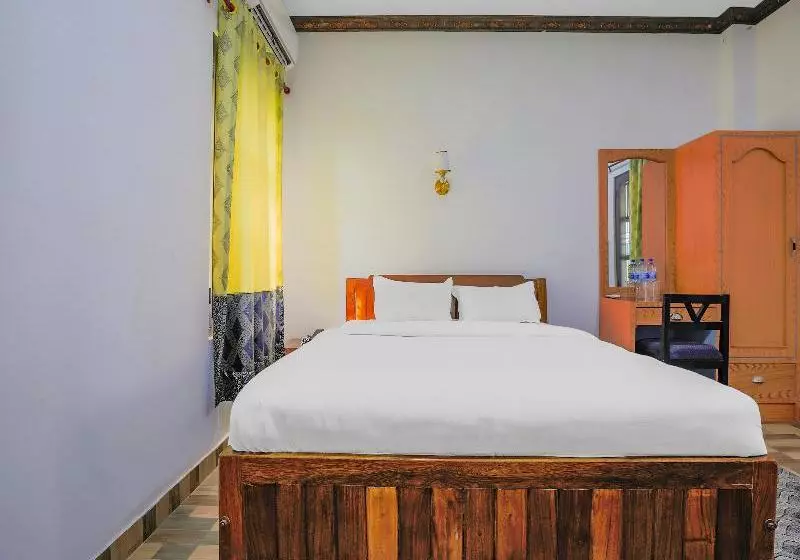 هتل Spot On 437 Gairibari Resort