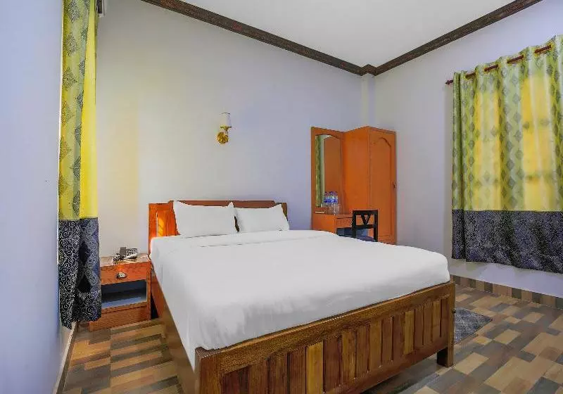 هتل Spot On 437 Gairibari Resort