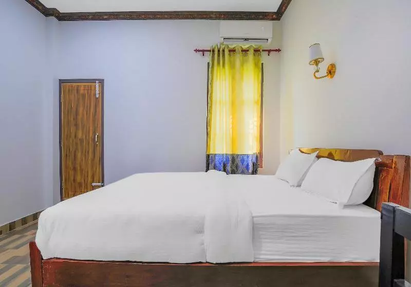 هتل Spot On 437 Gairibari Resort