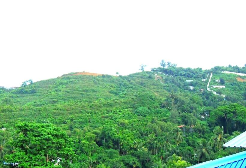 هتل Sri Residency